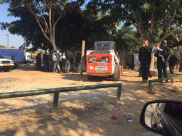 بالفيديو: جرافات البلدية تهدم اسطبل للخيول في مدينة يافا بمرافقة الشرطة 